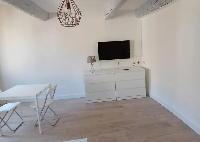 134, Toulon Grand Studio Ensoleille